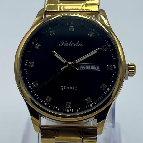 Golden Cascade G909 – Vintage Gold Chain Watch with Quartz Movement - Image 4